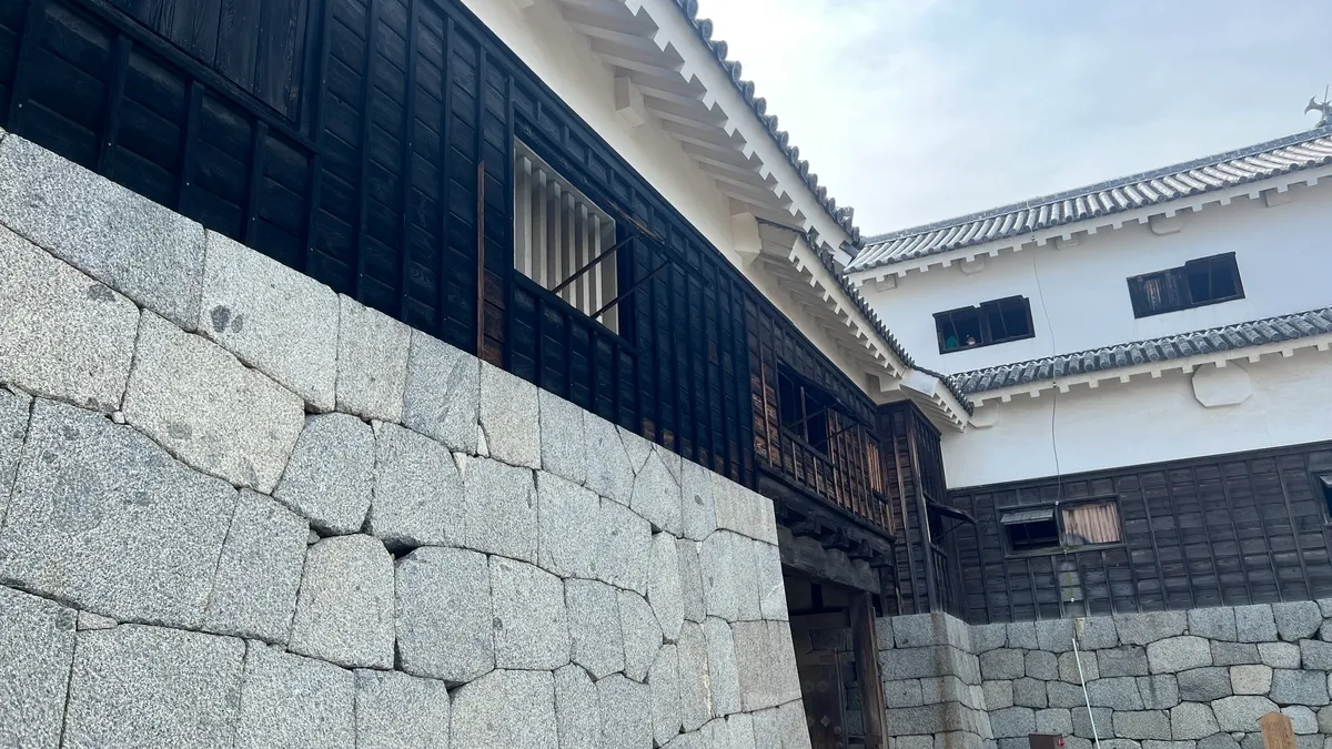 連立式天守