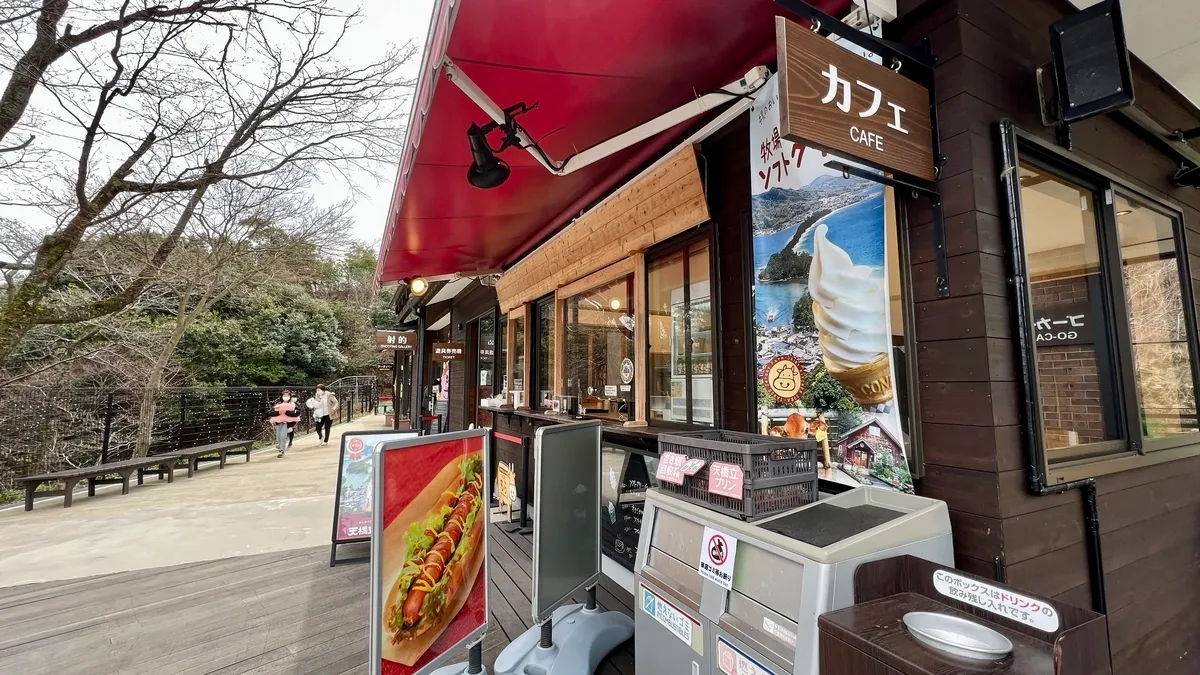 カフェ
